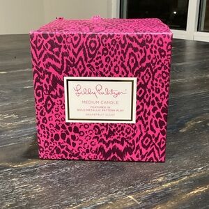 Lilly Pulitzer Grapefruit Scent Medium Soy Candle